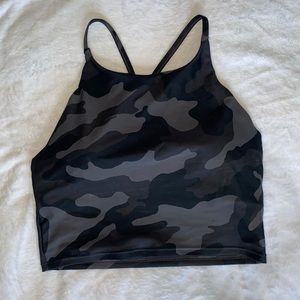 LAST CHANCE!! Old Navy Active Crop Top, Size L